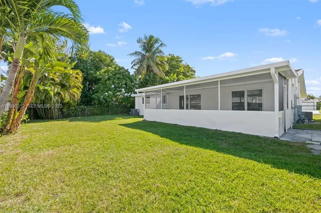 $599,999 | 3207 Wilson Street, Hollywood, FL 33021
