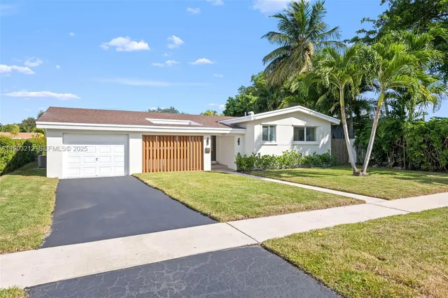 $599,999 | 3207 Wilson Street, Hollywood, FL 33021