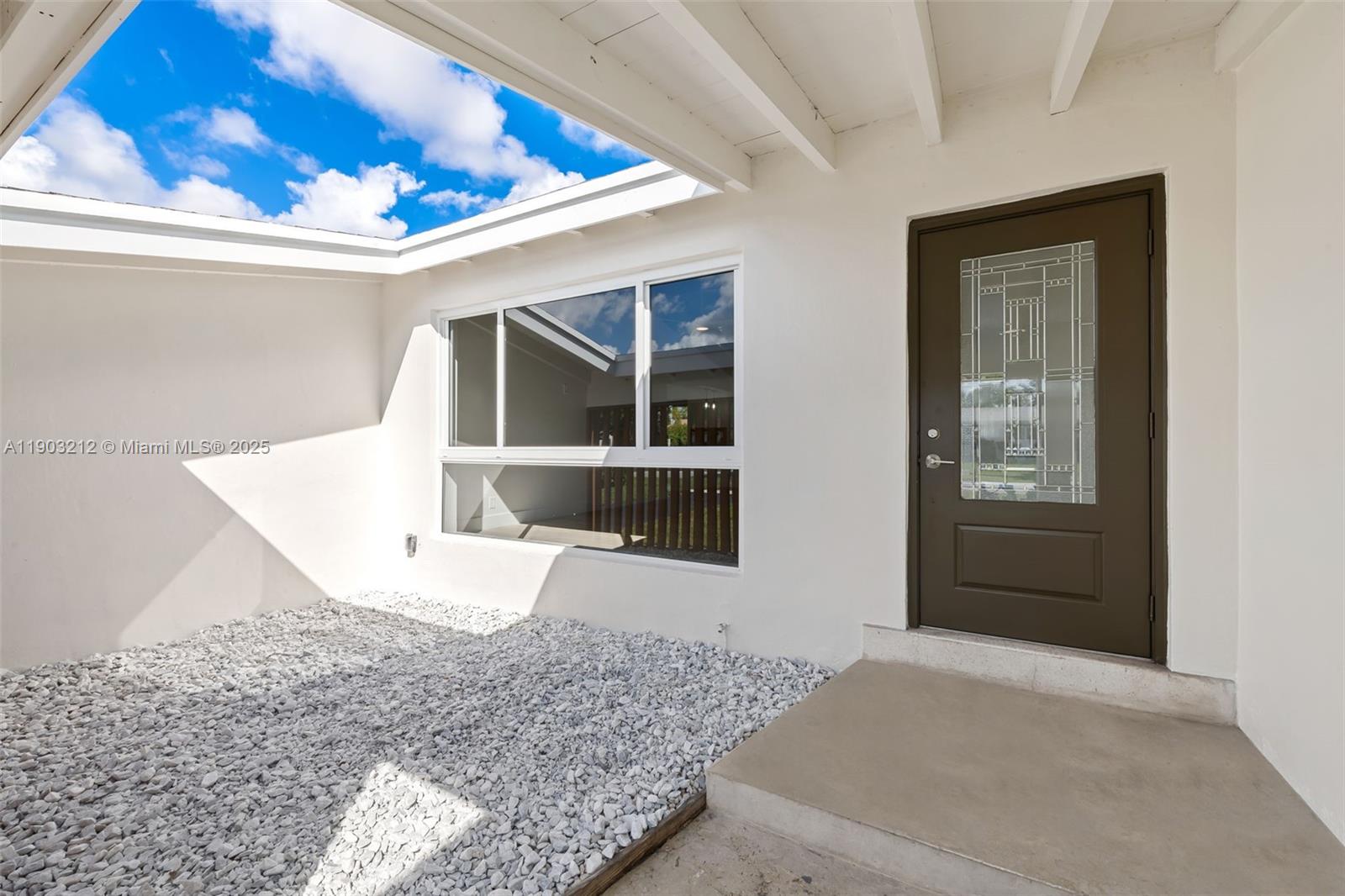 3207 Wilson Street Hollywood, FL 33021 - Photo 3 of 18