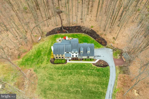 $915,000 | 32 McLeod Pond Road, Glenmoore, PA 19343