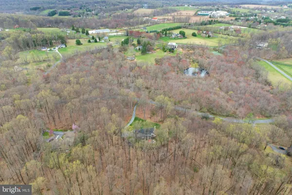 $915,000 | 32 McLeod Pond Road, Glenmoore, PA 19343
