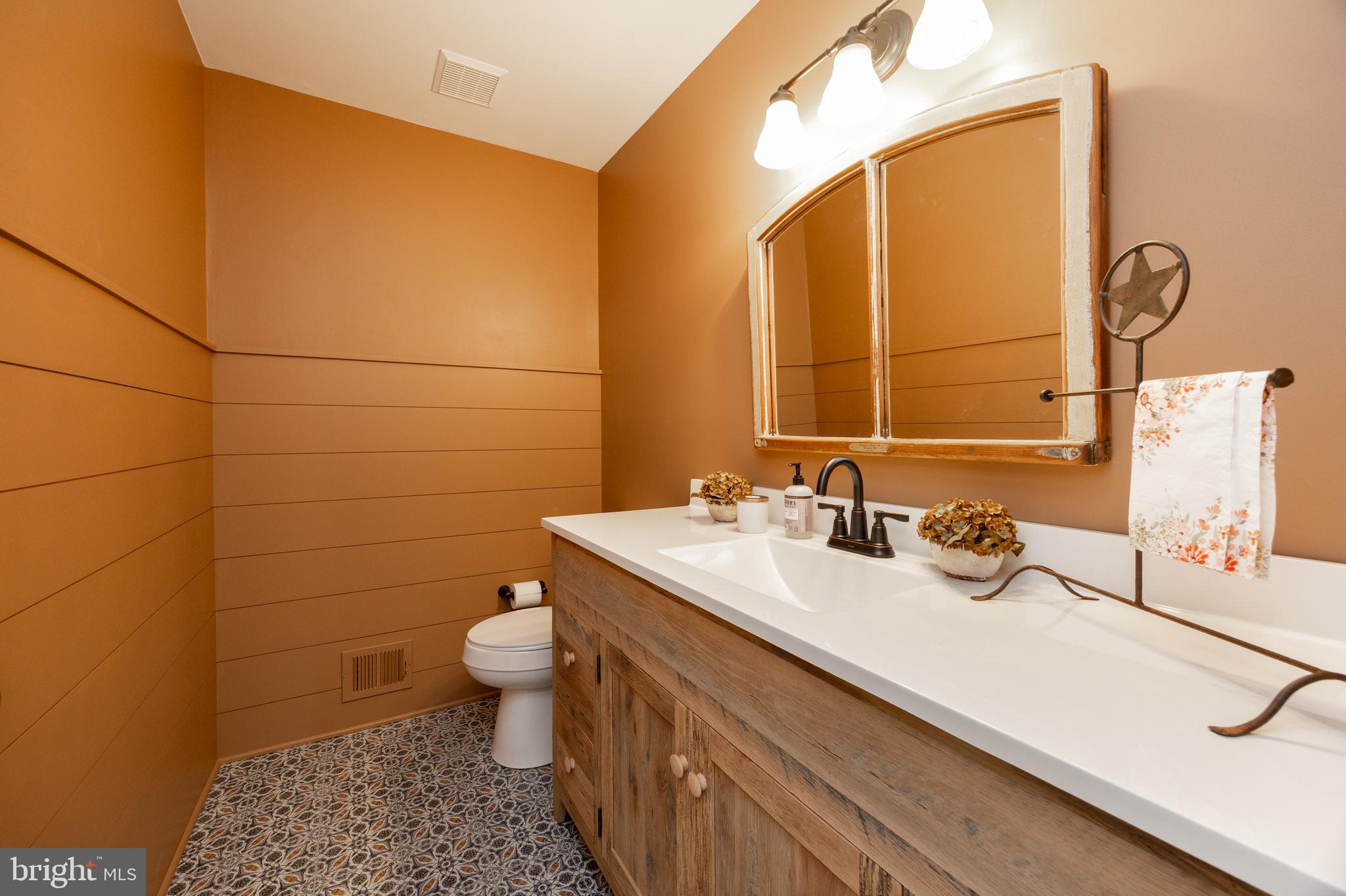 32 McLeod Pond Road Glenmoore, PA 19343 - Photo 21 of 61 Powder Room