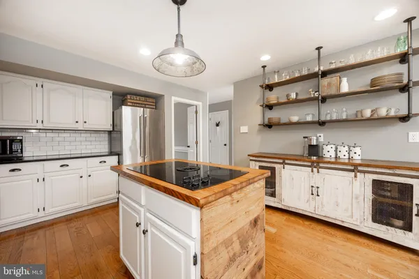 $915,000 | 32 McLeod Pond Road, Glenmoore, PA 19343