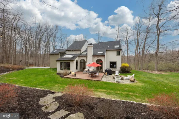 $915,000 | 32 McLeod Pond Road, Glenmoore, PA 19343