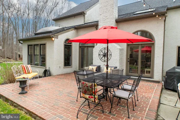 $915,000 | 32 McLeod Pond Road, Glenmoore, PA 19343