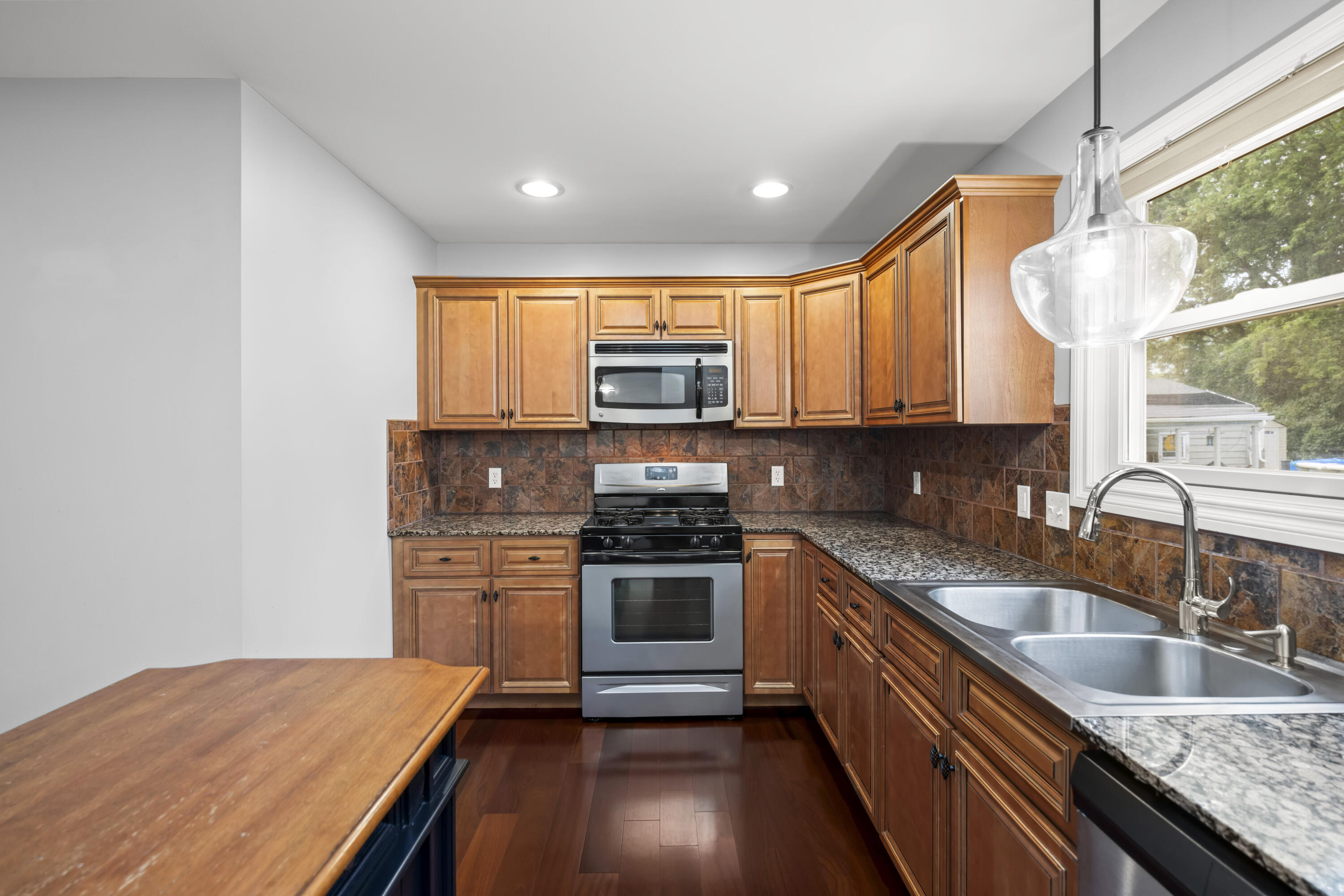 2100 Harvard Road Berkley, MI 48072 - Photo 14 of 40 013 - 2100 Harvard - OnDemandPix Photogr