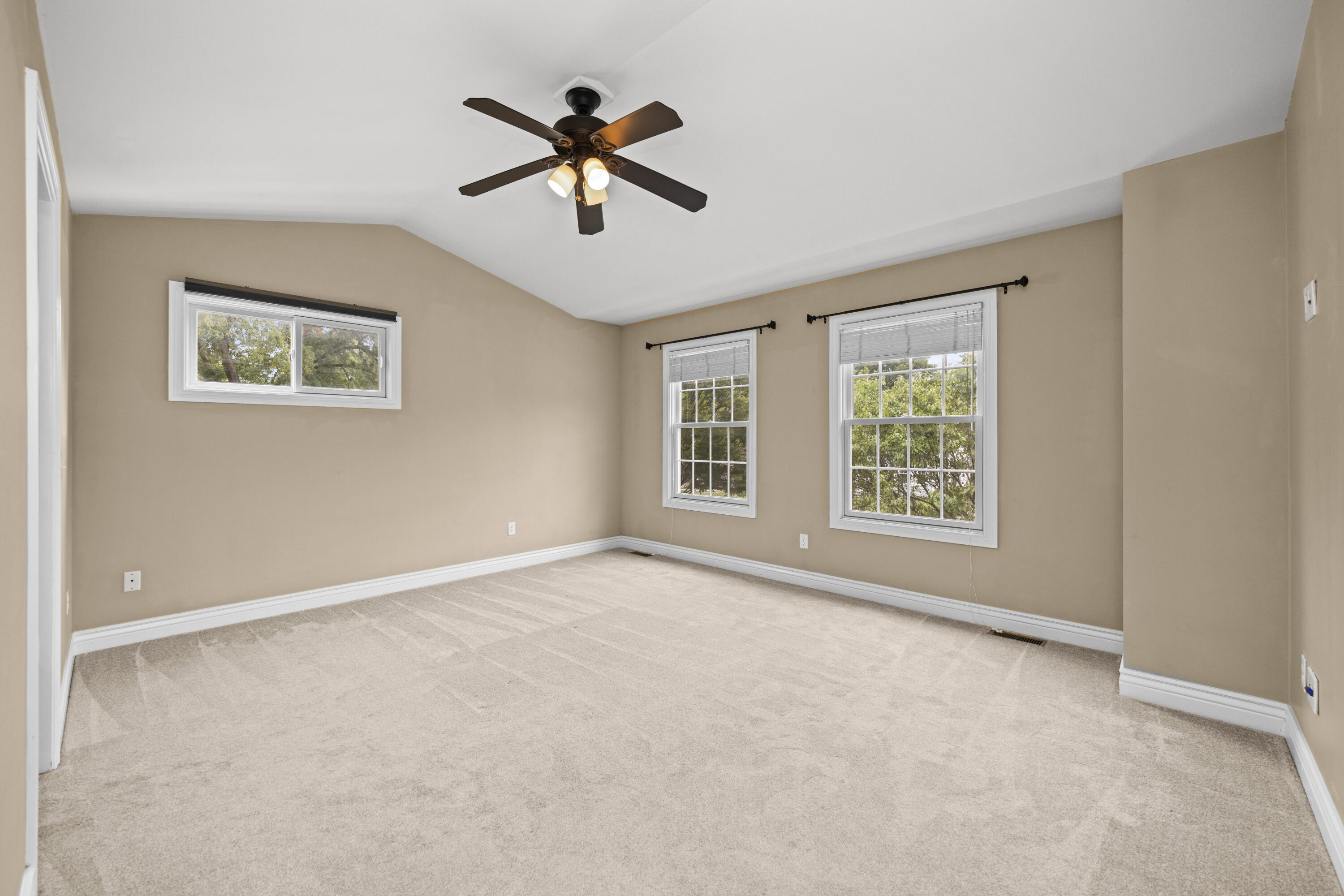 2100 Harvard Road Berkley, MI 48072 - Photo 17 of 40 016 - 2100 Harvard - OnDemandPix Photogr