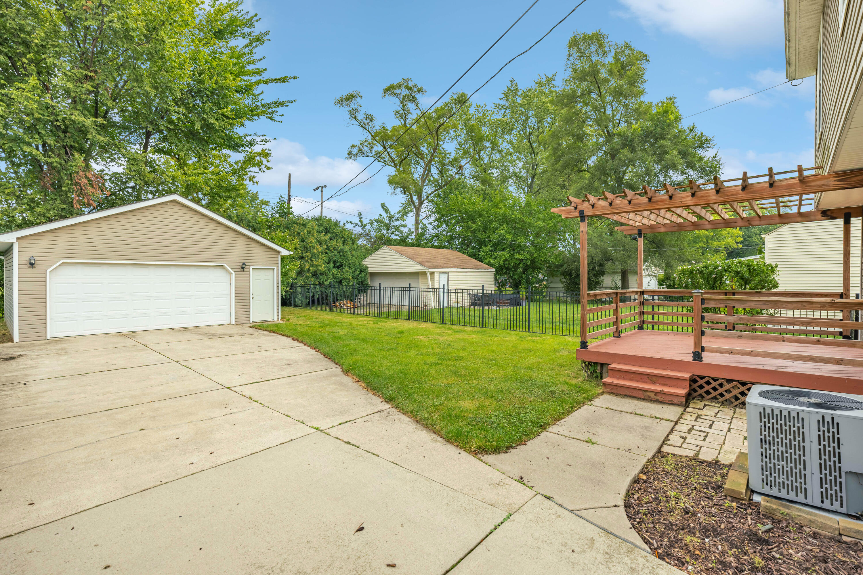 2100 Harvard Road Berkley, MI 48072 - Photo 34 of 40 035 - 2100 Harvard - OnDemandPixPhotogra