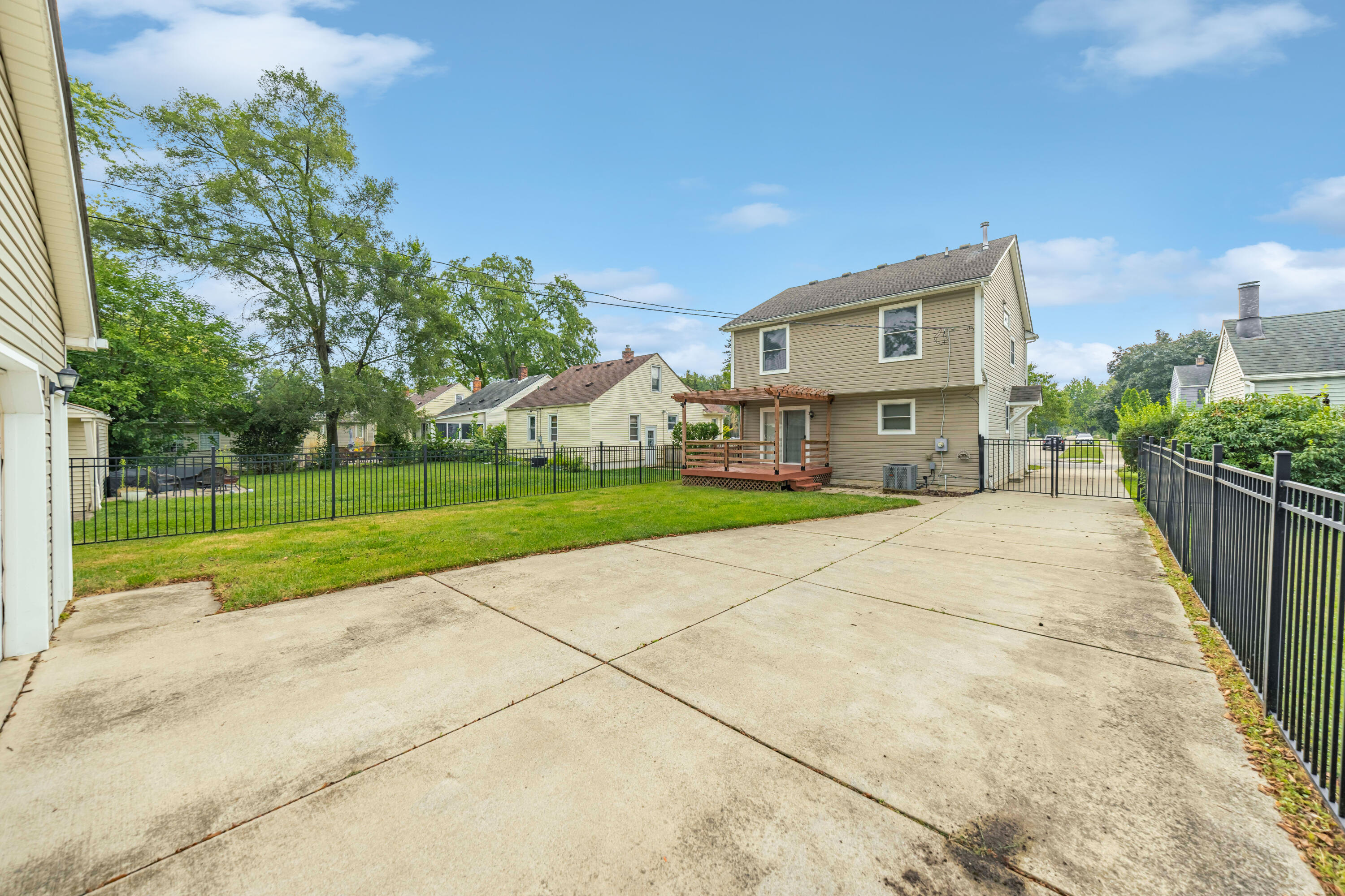 2100 Harvard Road Berkley, MI 48072 - Photo 36 of 40 037 - 2100 Harvard - OnDemandPixPhotogra
