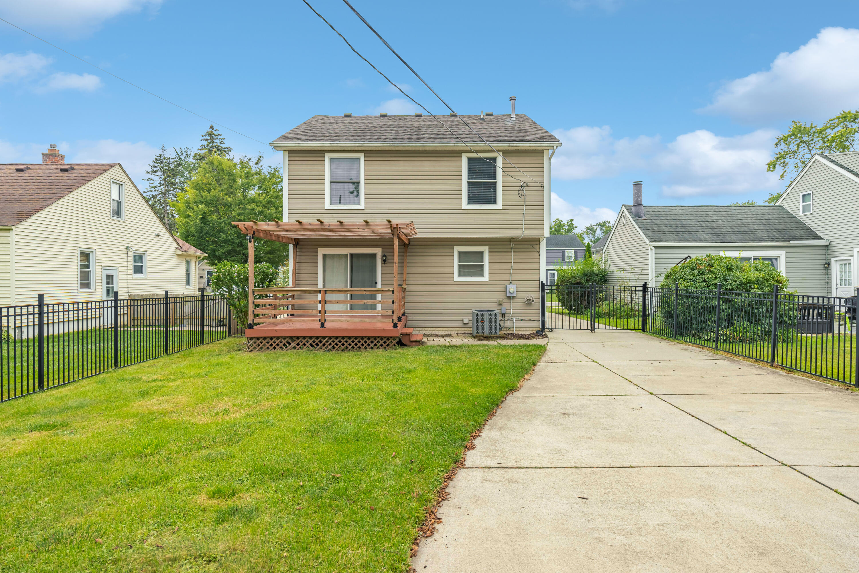 2100 Harvard Road Berkley, MI 48072 - Photo 37 of 40 038 - 2100 Harvard - OnDemandPixPhotogra