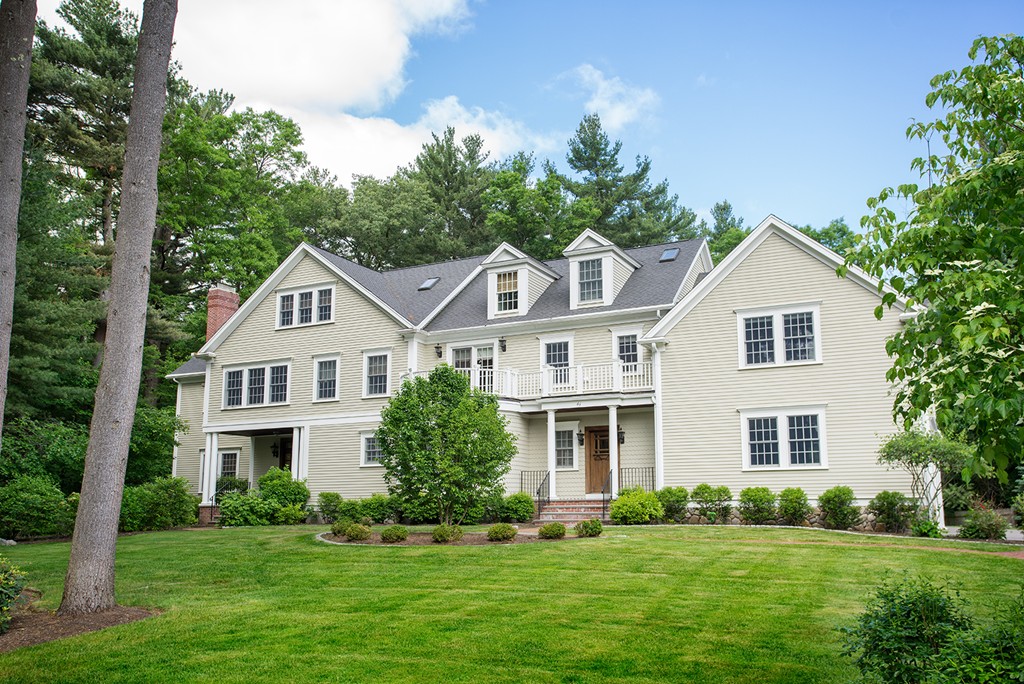 41 Woodworth Road Needham, MA 02492 - Photo 1 of 21 Gallery Image 1
