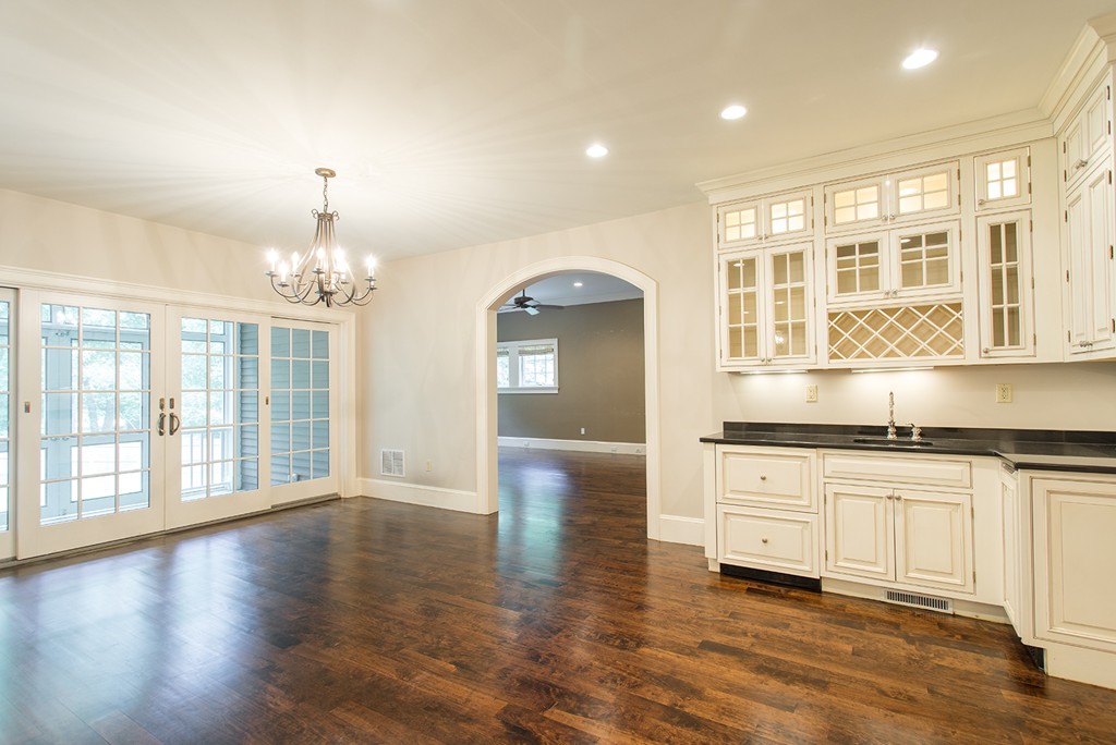 41 Woodworth Road Needham, MA 02492 - Photo 9 of 21 Gallery Image 9