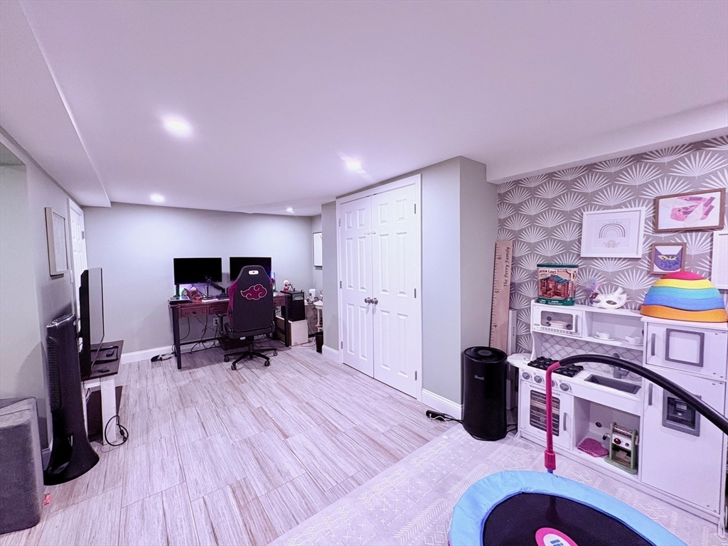 14 Sheridan Road Wilmington, MA 01887 - Photo 15 of 23 Gallery Image 15