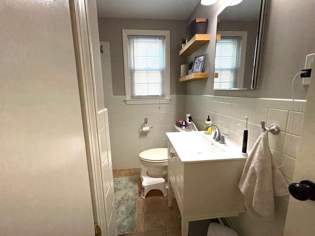 14 Sheridan Road Wilmington, MA 01887 - Photo 9 of 23 Gallery Image 9