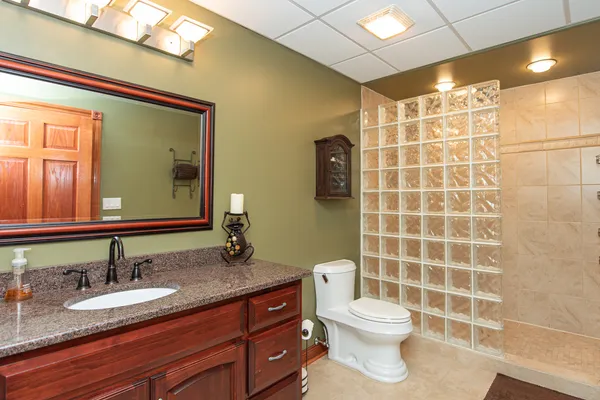 a view of entryway and hall