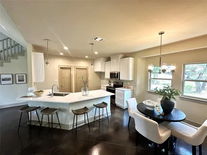 $575,000 | 112 Twin Creek Circle, Dripping Springs, TX 78620