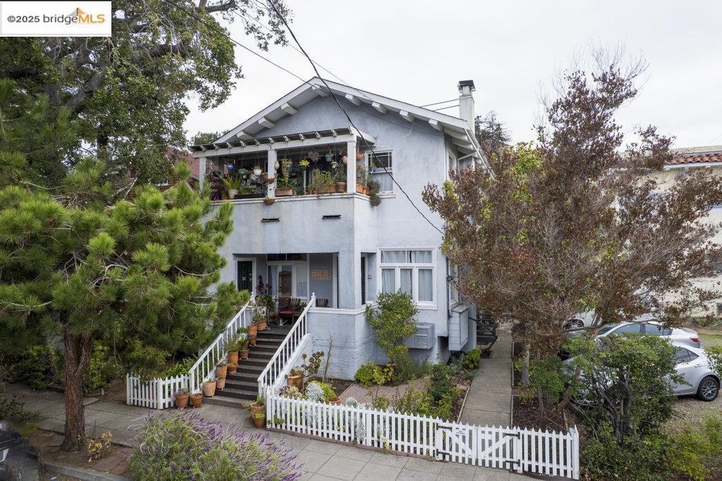 2587 Piedmont Avenue, Unit 3 Berkeley, CA 94704 - Photo 31 of 33 a front view of house with yard outdoor seating and green space