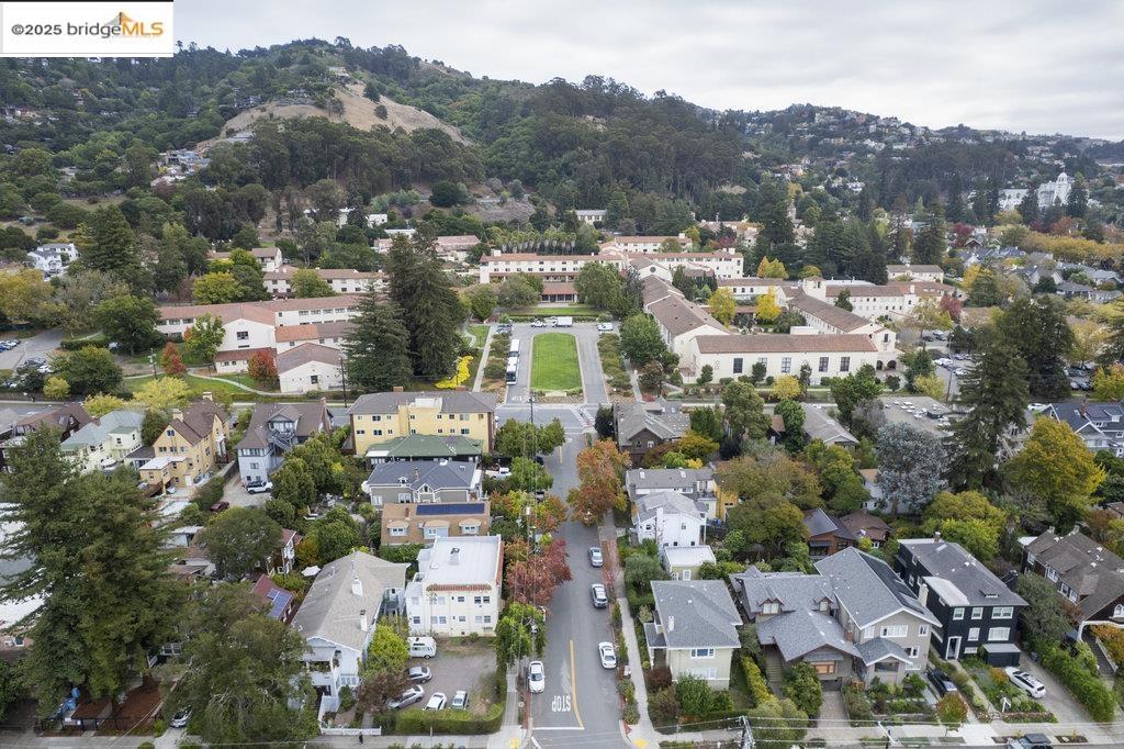 2587 Piedmont Avenue, Unit 3 Berkeley, CA 94704 - Photo 33 of 33 an aerial view of a city