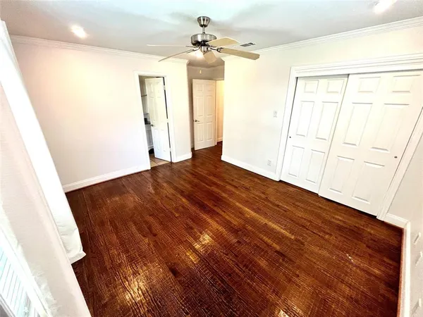 $2,850 | 8515 Glencrest Lane, Dallas, TX 75209