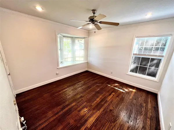 $2,850 | 8515 Glencrest Lane, Dallas, TX 75209