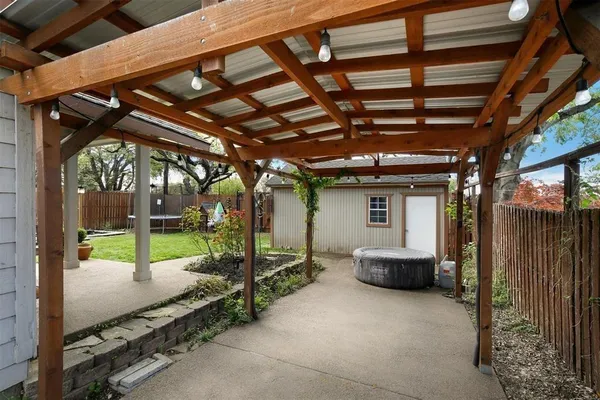 $2,850 | 8515 Glencrest Lane, Dallas, TX 75209