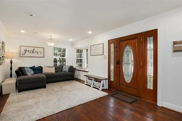 $2,850 | 8515 Glencrest Lane, Dallas, TX 75209
