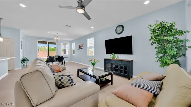 $2,650 | 5827 Casa Branca Street, Las Vegas, NV 89148