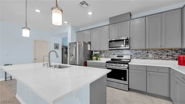 $2,650 | 5827 Casa Branca Street, Las Vegas, NV 89148