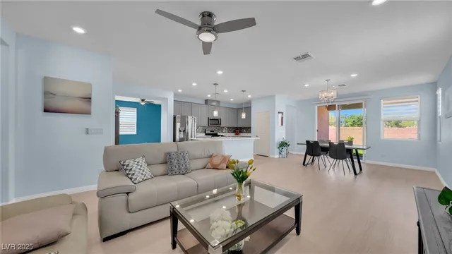 $2,650 | 5827 Casa Branca Street, Las Vegas, NV 89148