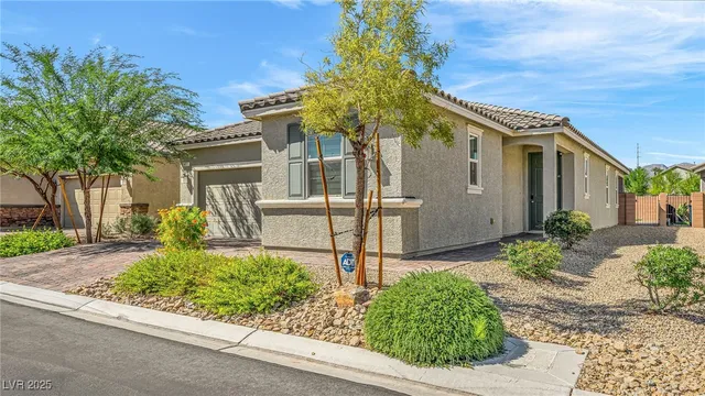 $2,650 | 5827 Casa Branca Street, Las Vegas, NV 89148