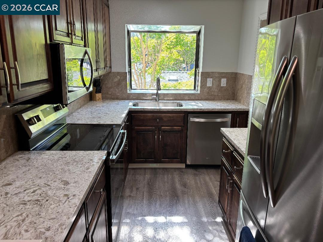2590 Oak Road, Unit 250 Walnut Creek, CA 94597 - Photo 3 of 22