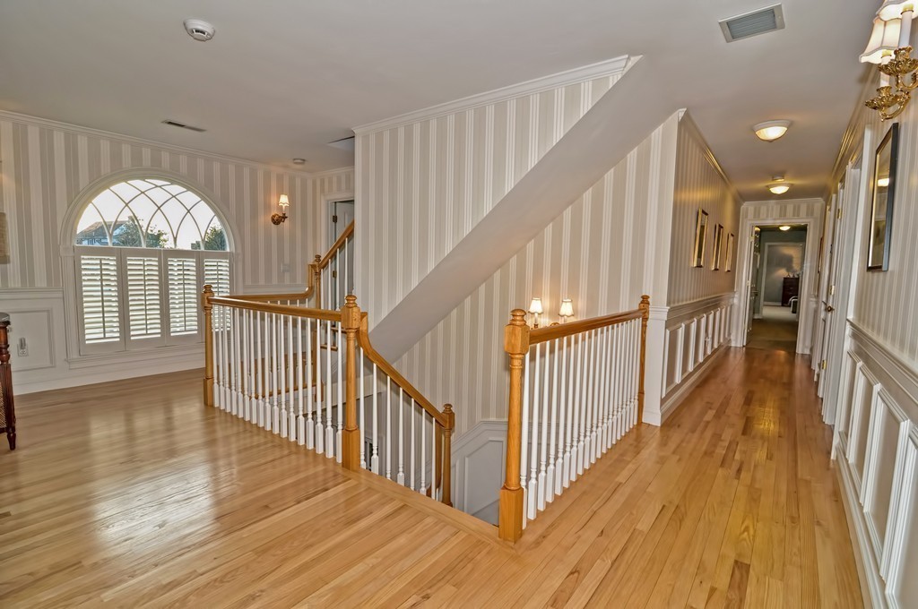 4 Bunker Road Medfield, MA 02052 - Photo 20 of 30 Gallery Image 20