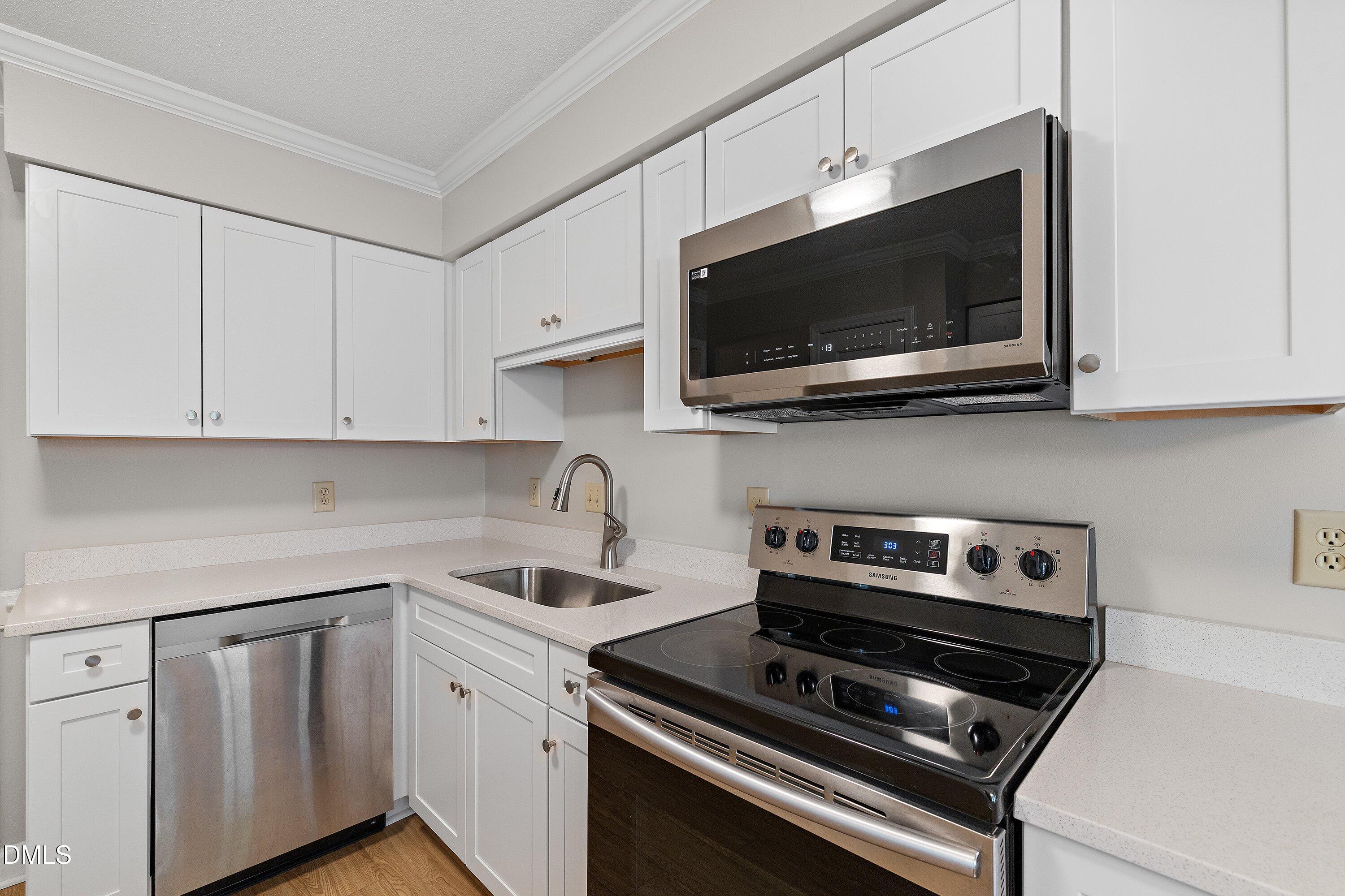4545 Hershey Court Raleigh, NC 27613 - Photo 11 of 53 12-4545 Hershey Ct_8939