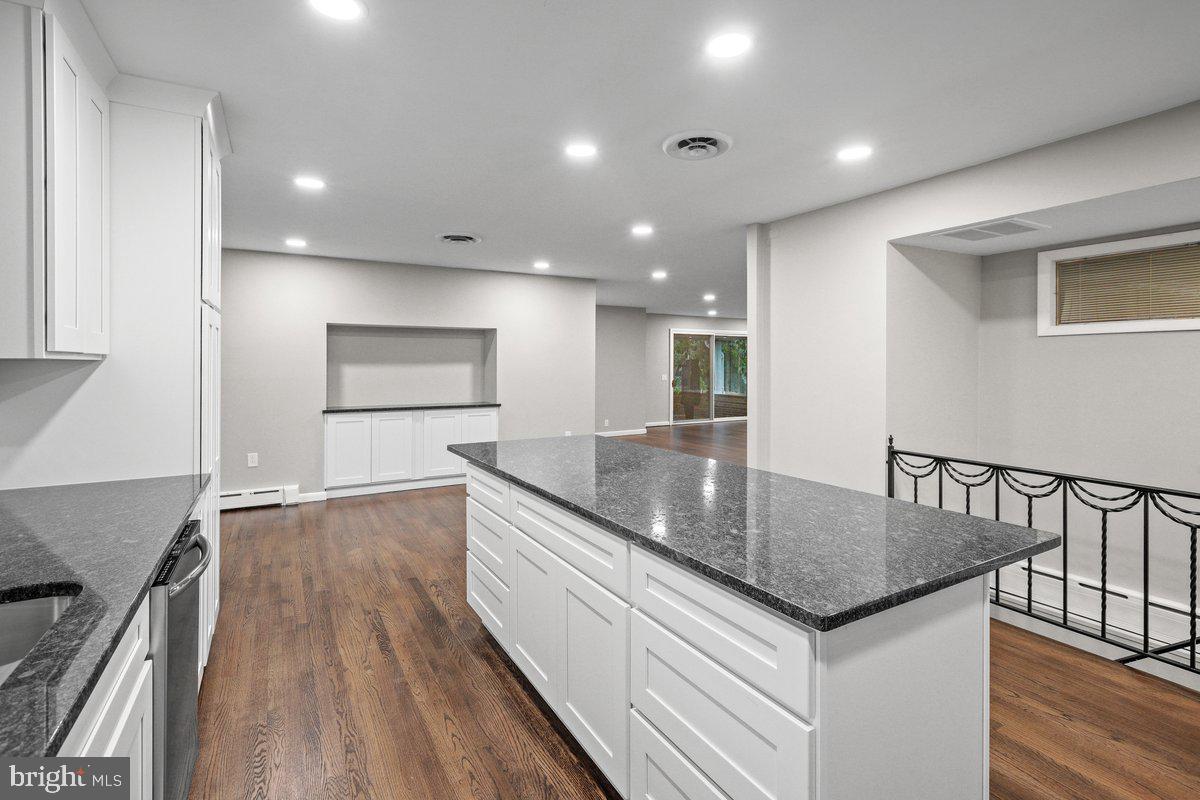 17 Perry Drive Ewing, NJ 08628 - Photo 18 of 45