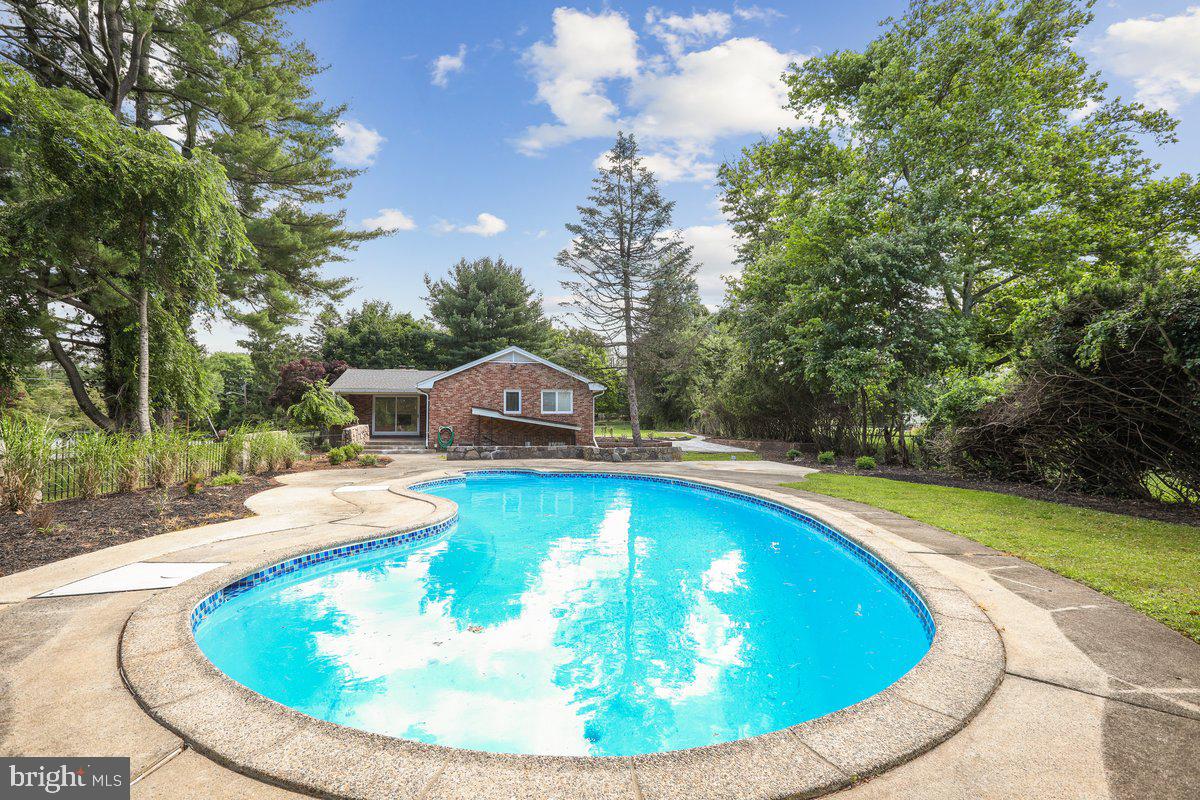 17 Perry Drive Ewing, NJ 08628 - Photo 40 of 45