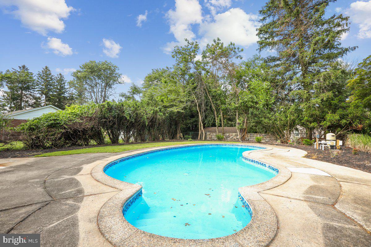 17 Perry Drive Ewing, NJ 08628 - Photo 41 of 45