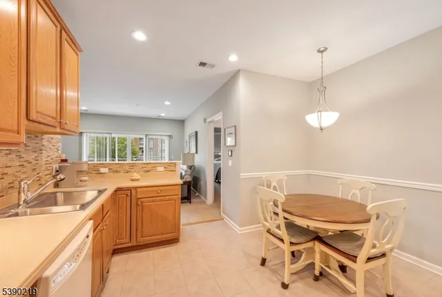 $449,000 | 9116 Warren's Way, Unit 116, Wanaque, NJ 07465