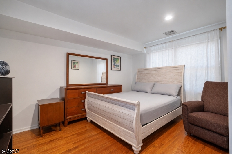 15 Boulder Run Road Paterson, NJ 07501 - Photo 4 of 29