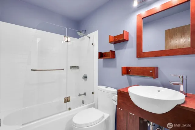 $2,750 | 2937 76th Avenue Southeast, Unit 33C, Mercer Island, WA 98040