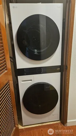 $2,750 | 2937 76th Avenue Southeast, Unit 33C, Mercer Island, WA 98040