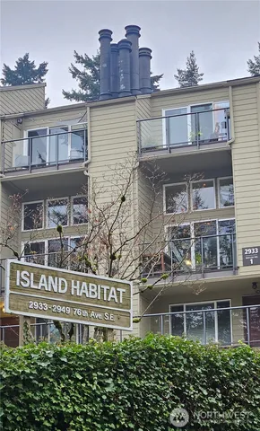 $2,750 | 2937 76th Avenue Southeast, Unit 33C, Mercer Island, WA 98040