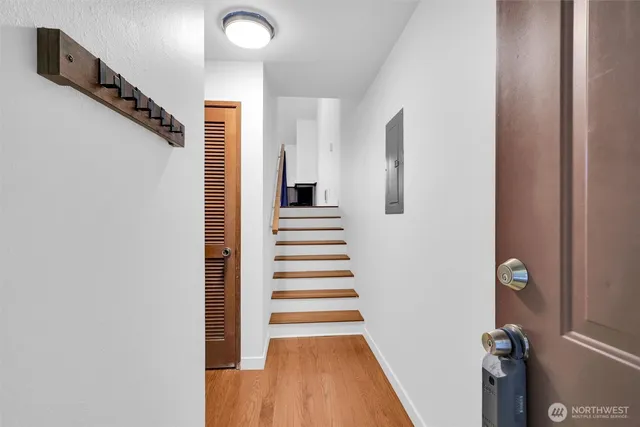 $2,750 | 2937 76th Avenue Southeast, Unit 33C, Mercer Island, WA 98040