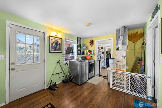 $950,000 | 17563 12th Avenue Northeast, Shoreline, WA 98155