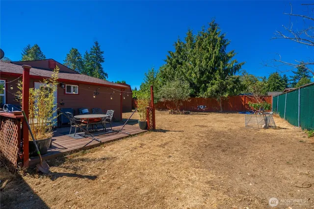 $950,000 | 17563 12th Avenue Northeast, Shoreline, WA 98155