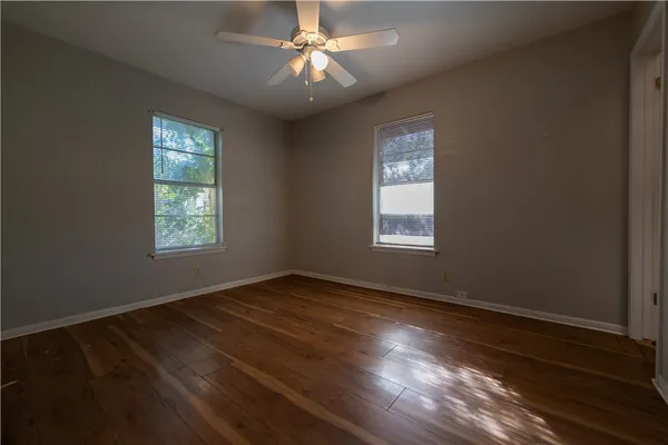 $1,550 | 1719 Austin Street, Portland, TX 78374