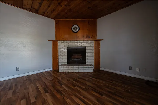 $1,550 | 1719 Austin Street, Portland, TX 78374