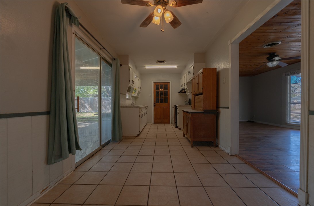 1719 Austin Street Portland, TX 78374 - Photo 7 of 18