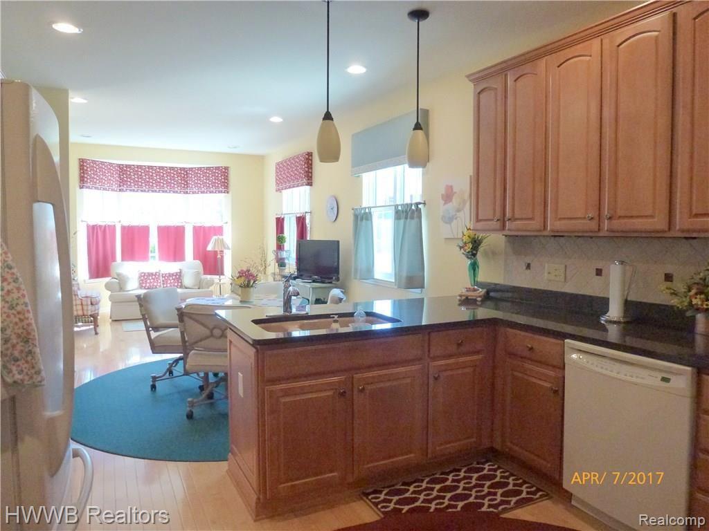 3797 Windingbrook Circle Rochester Hills, MI 48309 - Photo 13 of 32