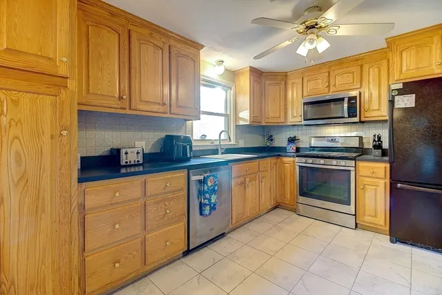 $650,000 | 10 Stanford Road, Franklin, MA 02038