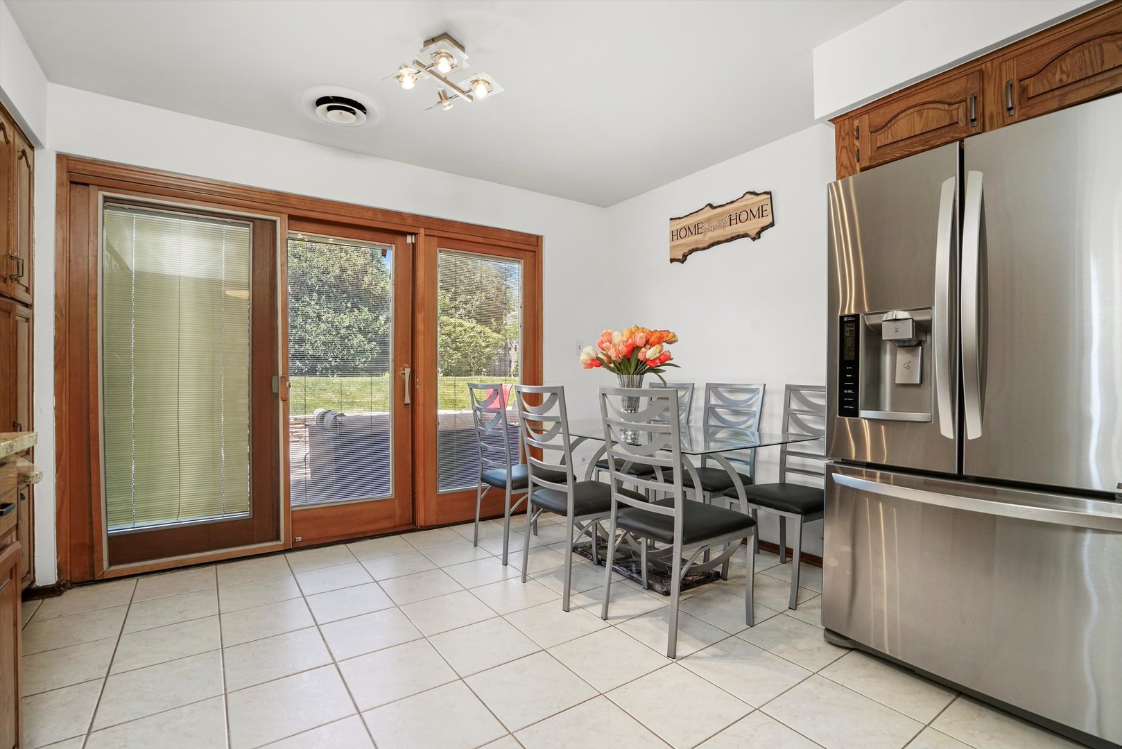 2130 Birch Street Park Ridge, IL 60068 - Photo 19 of 47 a dining room well furnished